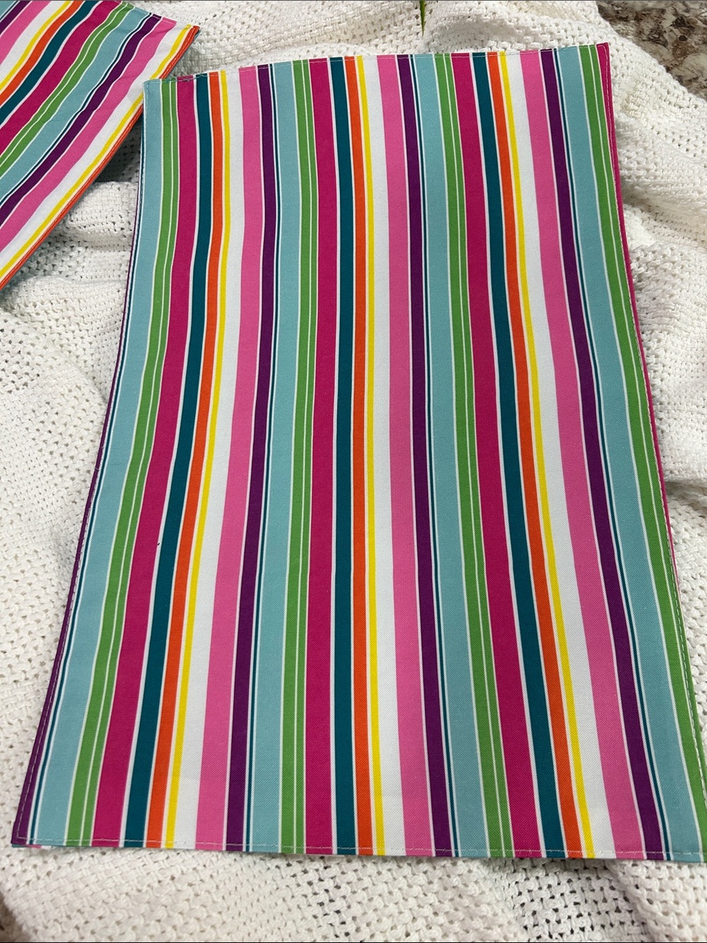 Summer Placemats Indoor Outdoor Patio Parties Bright Stripes Festive Colors SIX - Picture 4 of 6